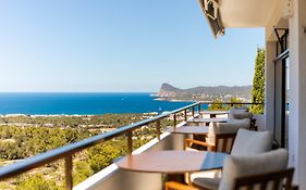 Victoria Sunset Suites